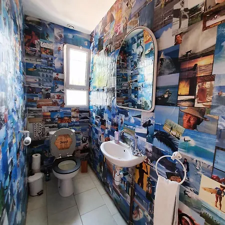 Pensión La Maison Bisca 4*