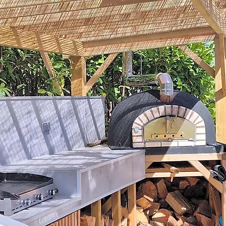 La Maison Bisca 게스트하우스 4*