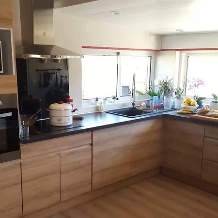 Guest house La Maison Bisca 3*